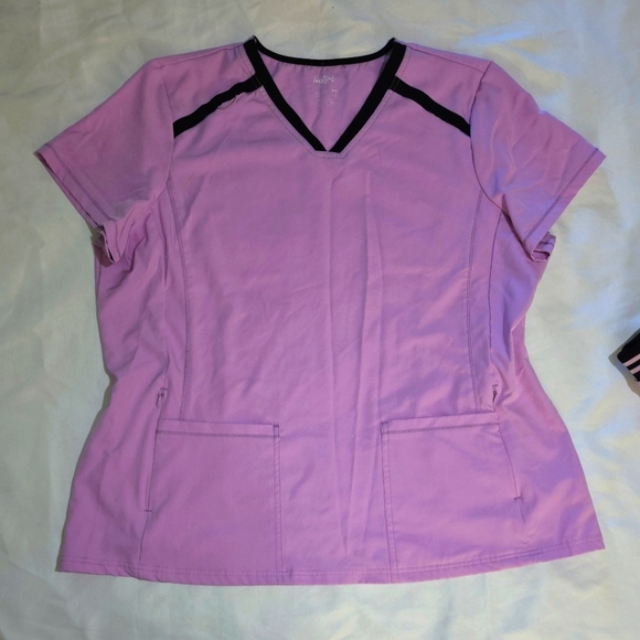 HeartSoul Jogger Scrub Set Orchid with Black Trim 2XL Top & 2XL Petite Joggers - Picture 2 of 5